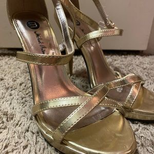 Size 6 Michael Antonio Dress Shoe